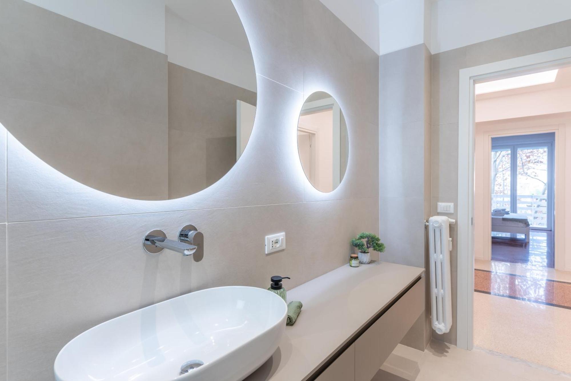 Domus Lux Angelica- Nearby Vatican Apartment *