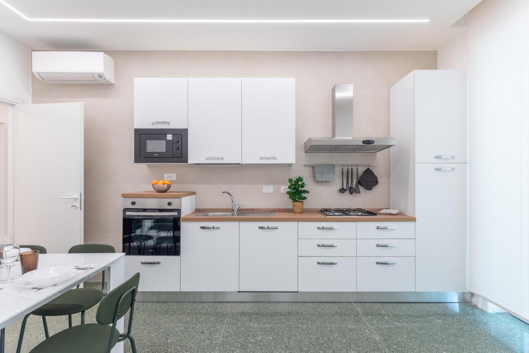 Domus Lux Angelica- Nearby Vatican Apartment *