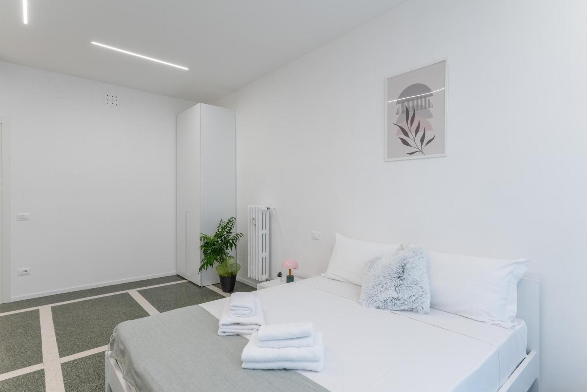 Domus Lux Angelica- Nearby Vatican Apartment